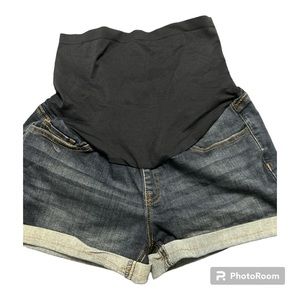 🌼 Maternity Jean Shorts 💥